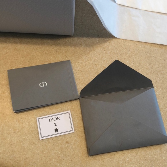 DIOR LARGE COUTURE GIFT BOX AND EXTRAS - Picture 9 of 16